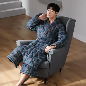 peignoir en coton pour homme matelassé en bleu